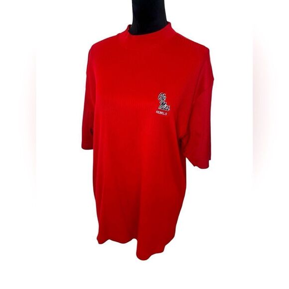 VINTAGE CUTTER & BUCK OLE MISS REBELS RED T-SHIRT MENS SIZE LARGE - Picture 1 of 7